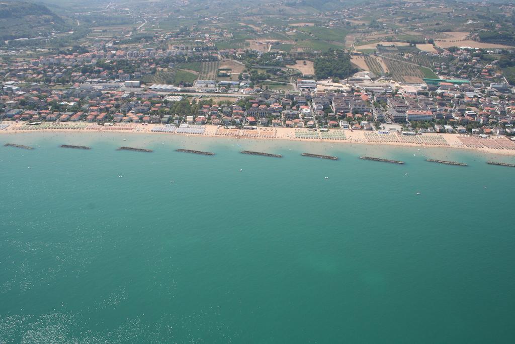 Apartamento Holiday Dreams Francavilla Al Mare Exterior foto